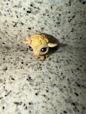 Littlest Pet Shop LPS Lamb #1003 Sheep Pink Bow Purple Eyes Hasbro Authentic